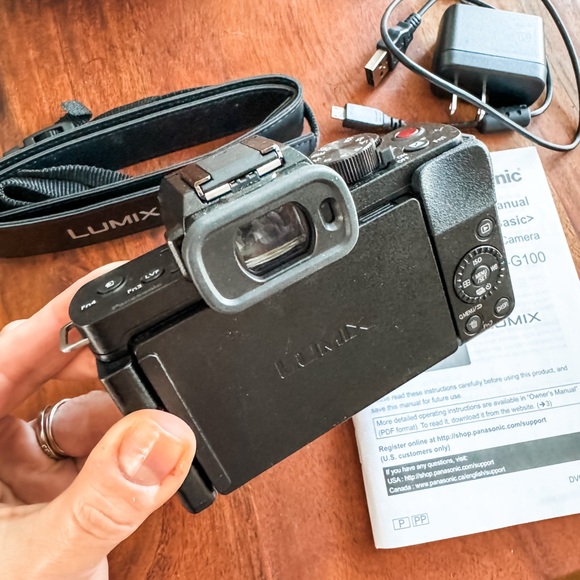 Panasonic LUMIX G100 4k Mirrorless Camera for Photo and Video, with 12-32mm Lens - Picture 8 of 10